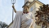 Вулицями Львова запустили машини з гучномовцями, з яких закликають пенсіонерів залишатися вдома