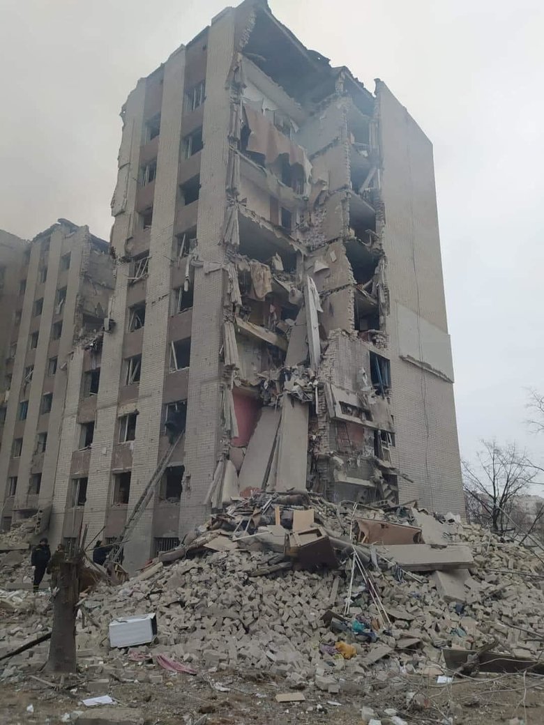 Місто, яке мужньо стримує натиск ворога, - наслідки ворожих обстрілів Чернігова 11