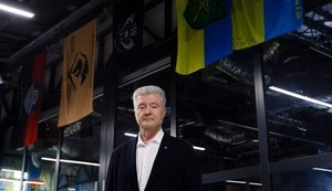 Порошенко наголосив, що переговорна команда України має бути максимально сильною