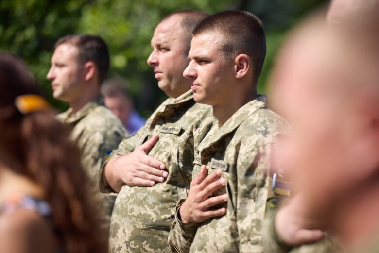 Кожне виконане Повітряними силами завдання - врятовані життя українців, - Зеленський нагородив захисників нашого неба 02