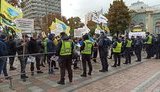 ФОПи і "євробляхери" пікетують Раду. У "Слузі народу" вважають мітинги проплаченими: "Хочуть заробити трохи грошенят на протестах". ВІДЕО+ФОТОрепортаж