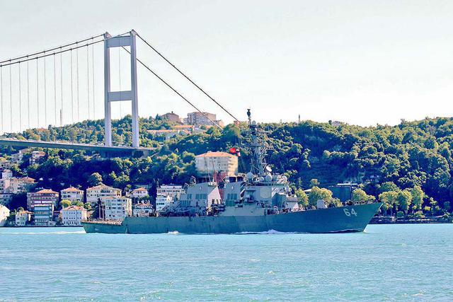 Сі-Бриз-2017: ракетний есмінець ВМС США USS Carney у Чорному морі 06 Сі-Бриз-2017: ракетний есмінець ВМС США USS Carney у Чорному морі 06