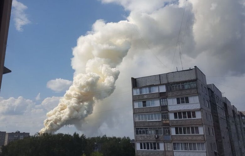Під Москвою горить цех з виробництва акумуляторів 01