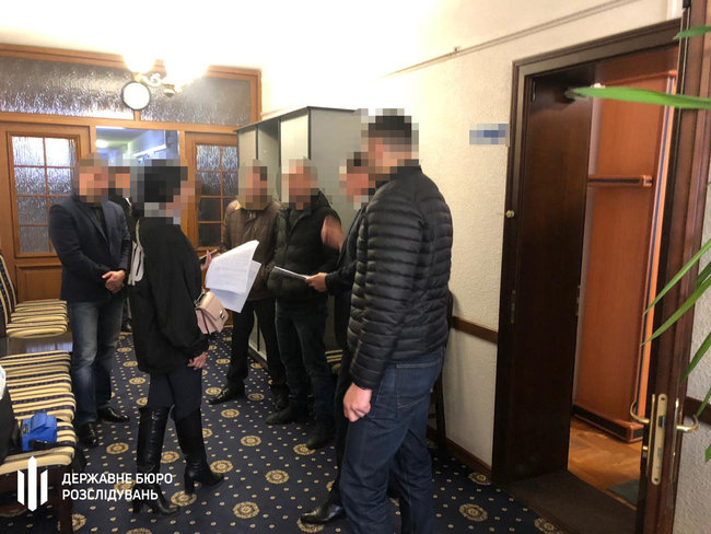 ГБР выявило преступную схему экспорта орехов с участием должностных лиц ГФС. Ущерб бюджету - 15 млн 01