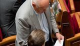 "Это вообще… что это такое, фотографировать? Я буду ставить вопрос... ", - "регионал", решавший с Киваловым вопрос об экзамене