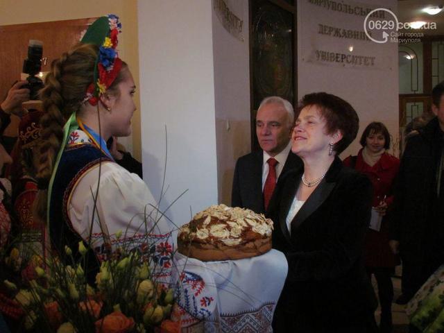 янукович людмила