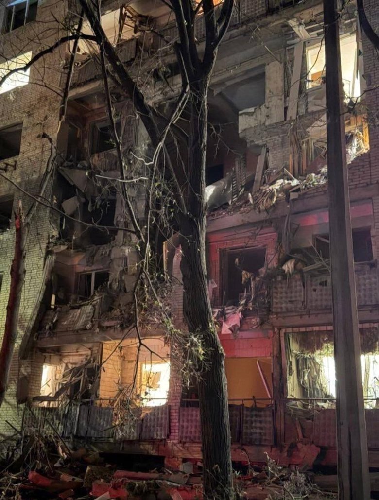 Sumy KAB strike hits apartment building; people may be trapped