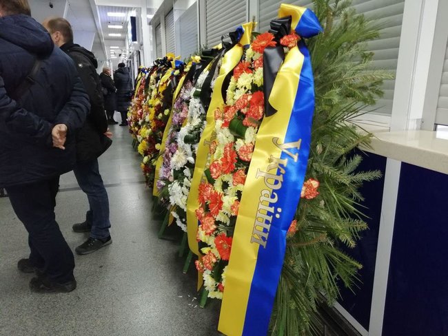 Керівництво держави висловило співчуття рідним загиблих в Ірані українців 07