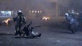 Забастовка в Греции переросла в бунт: около 50 раненых, протестующие рвутся в парламент. ФОТОрепортаж