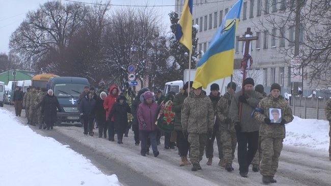 Погибшего на Донбассе воина Ивана Сорокодзюбу похоронили в Рокитном на Киевщине 01