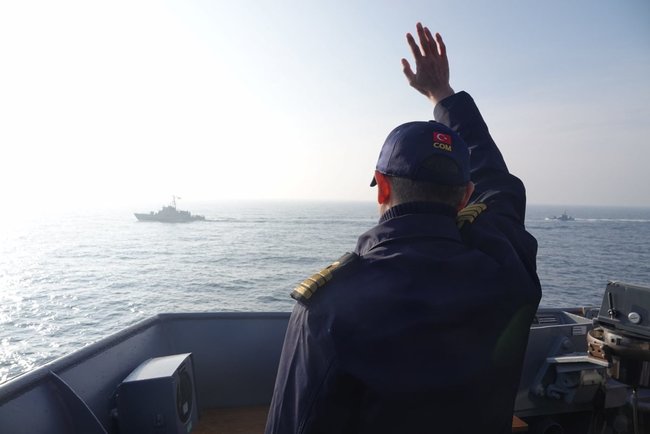 Ukrainian, NATO ships conduct joint exercise in Black Sea 07