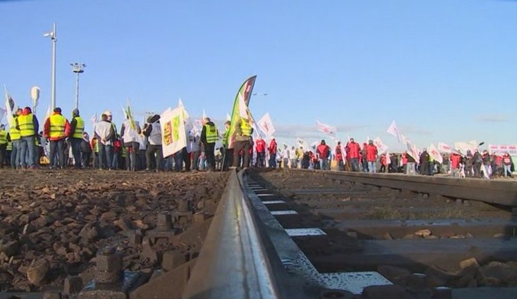 Польські шахтарі протестують проти вугілля з РФ: перекрили залізницю. ФОТО