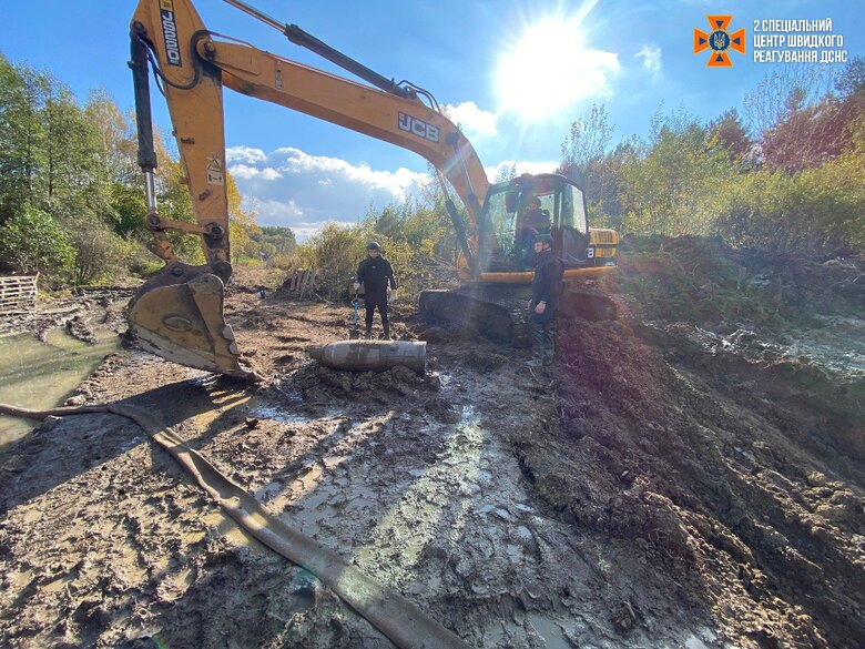 На Львівщині знешкодили бойову частину ракети "Кинджал"