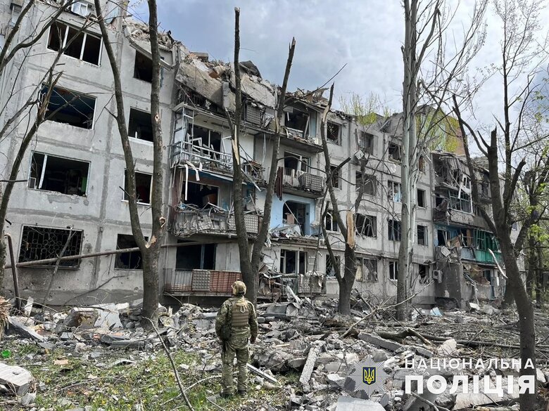 Последствия вражеских обстрелов Донецкой области 02