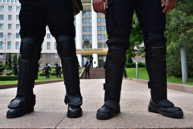 Ветераны приднестровской войны вышли на протест из-за избиения своих товарищей 01