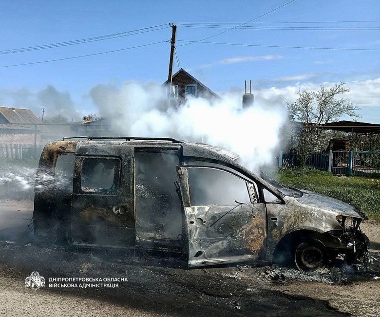 РФ нанесла удар дроном по автомобилю в Днепропетровской области