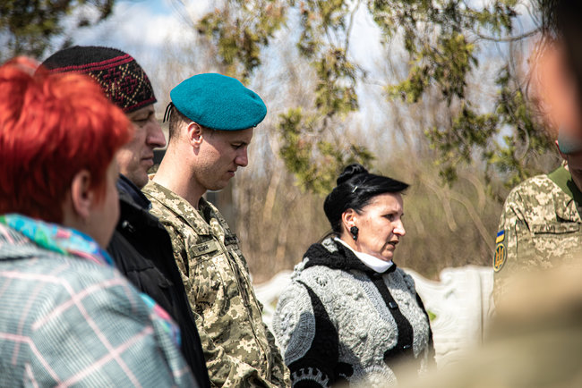 Меморіальну дошку загиблому на Донбасі морпіху 36-ї ОБрМП Олександру Швецю відкрили в Олександрії 29