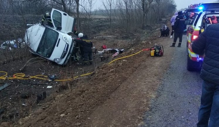 ДТП з участю пасажирського мікроавтобуса на Луганщині: 1 пасажир загинув, 7 осіб травмовано, - поліція. ФОТОрепортаж