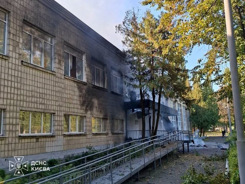 пошкоджено школу в Києві