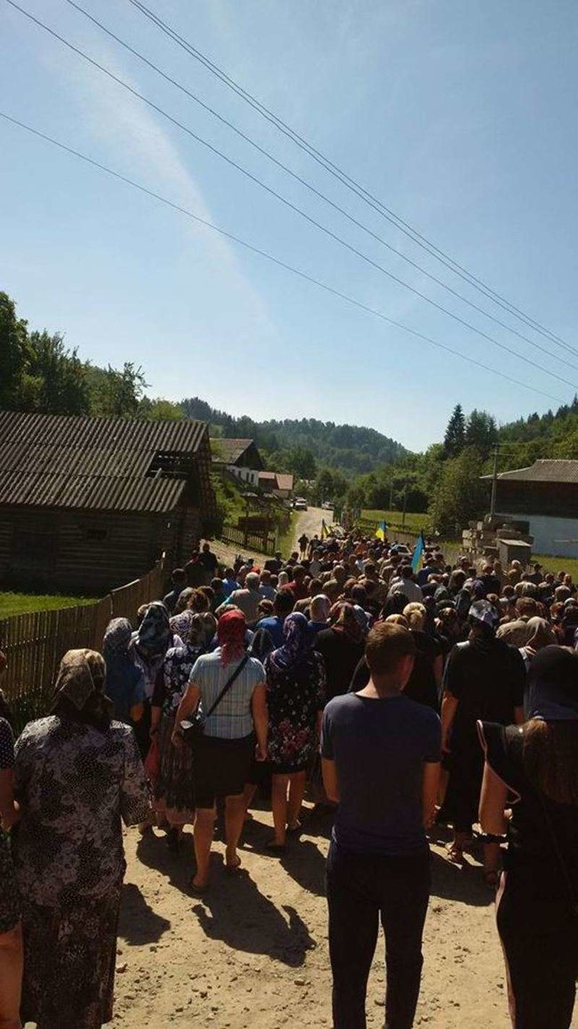 Member of 24th Brigade, who was killed in Donbas on May 26, laid to rest in his native village 02 Member of 24th Brigade, who was killed in Donbas on May 26, laid to rest in his native village 02