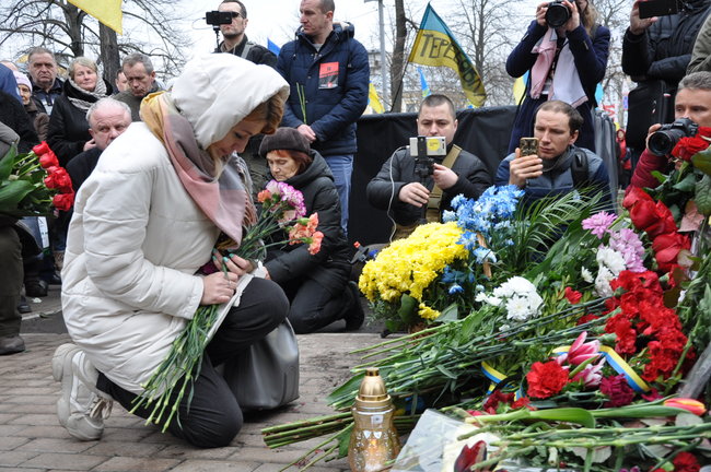 Панахида за Героями Небесної Сотні відбулася в центрі Києва 54