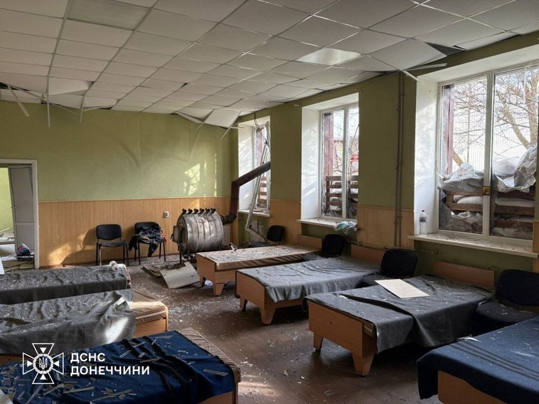 Повреждена пожарная часть в Донецкой области