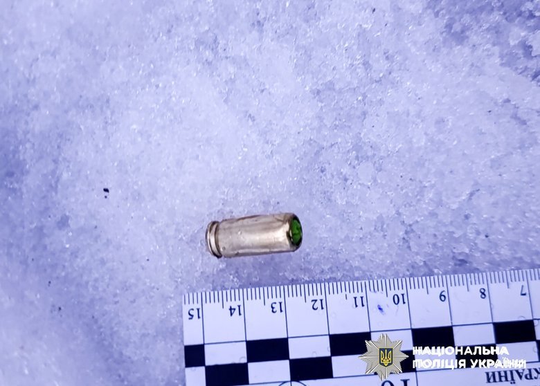 Викрав авто на полігоні та стріляв у поліцейських