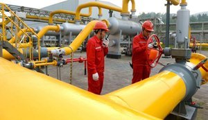 Наслідки війни в Ірані: Обсяги переробки нафти в Китаї впали до чотирирічного мінімуму