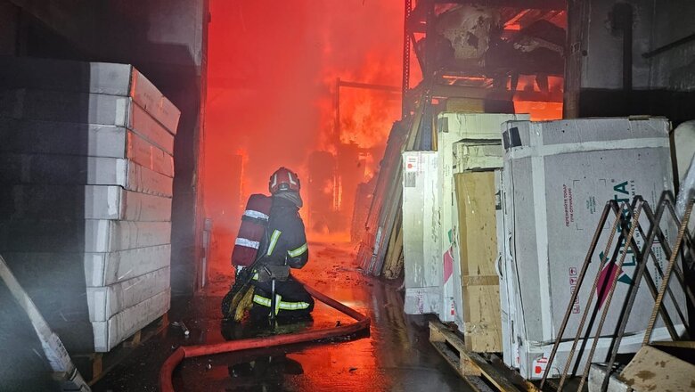 Drone attack on Lviv: three hits in industrial warehouses 01