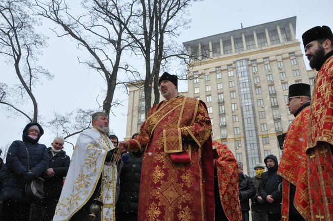 Kyiv marks anniversary of deadly shootings during EuroMaidan protests 30