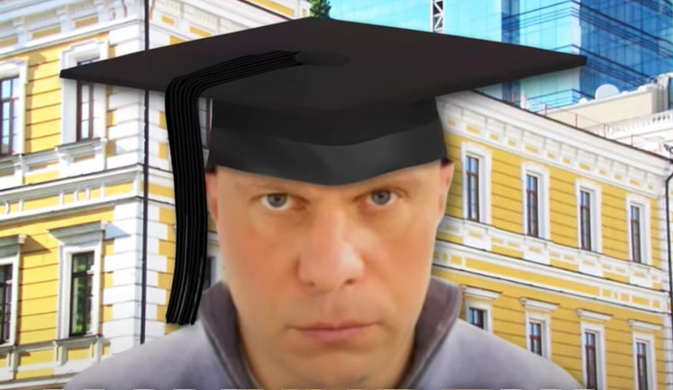 СМИ почитали кандидатскую Кивы: Несуществующие публикации, автоматический перевод, поддельные справки. ВИДЕО