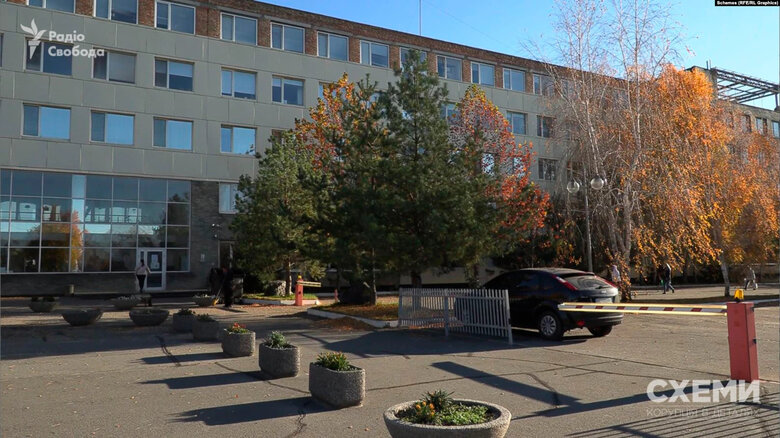 Фітнес-подруга голови Дніпропетровської ОВА Різніченка отримала 2,3 млрд на ремонт доріг в області 09
