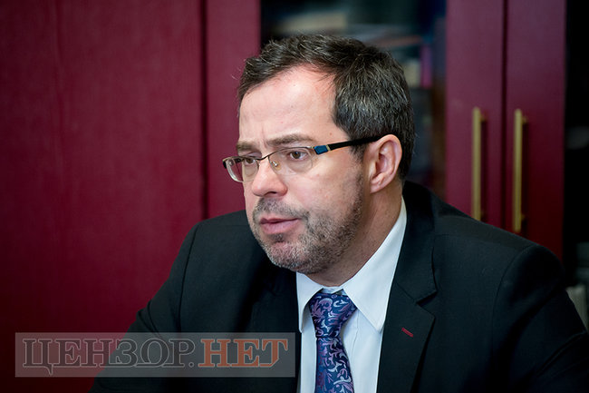 Громади УПЦ МП, які не перереєструються з новою назвою, продовжать існування, але залишаться без найменувань, - голова Департаменту у справах релігій Мінкульту Андрій Юраш 01