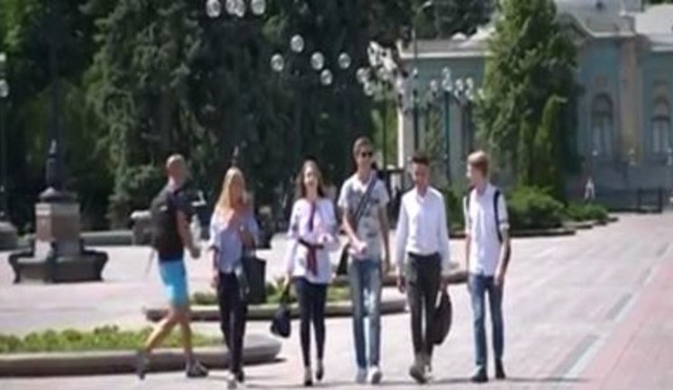 "Ukraine as seen by teenagers," - Ukrainian high school graduates made English language video about Ukraine for foreign peers. VIDEO