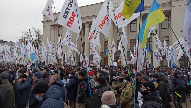 Знищуйте вірус, а не підприємців: під Радою протестують проти карантину і фіскалізації ФОПів 21
