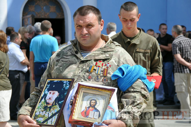 Із воїном Донбасу Андрієм Івановим, який стріляв по Беркуту 20 лютого на Майдані, попрощалися в Києві 31