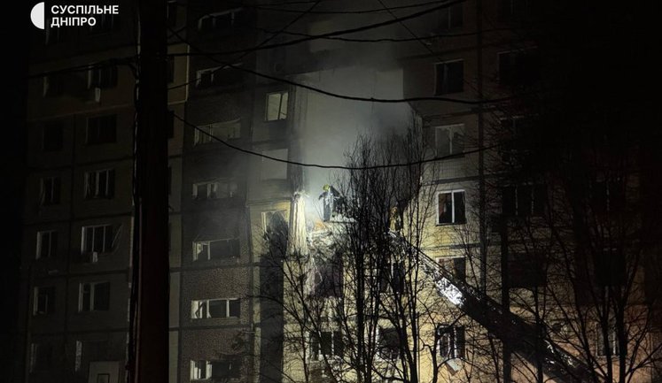 Ворог атакував Дніпро: пошкоджена багатоповерхівка, попередньо, є поранені. ФОТОрепортаж (оновлено)