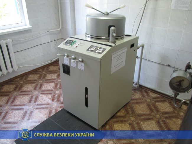 СБУ блокувала реалізацію небезпечного контрафактного медобладнання, яке могло призвести до масового зараження на Полтавщині 04