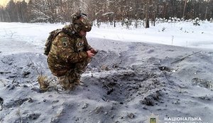 Вибухотехніки знешкодили дві міни ПТМ-3 скинутих "шахедами" біля залізниці на Рівненщині, - НПУ. ВІДЕО+ФОТОрепортаж