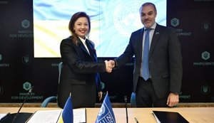 В Україні запустили нову програму встановлення сонячних панелей і батарей у школах та лікарнях