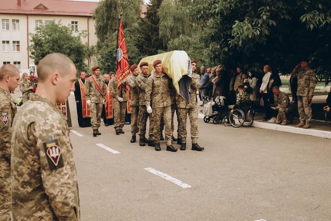 З кіборгом Дмитром Ґудзиком попрощалися у Львові 06