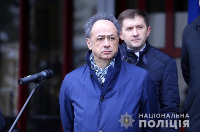 20 обновленных отделений полиции, 10 спецавтомобилей, 336 комплектов средств защиты: Презентованы результаты пилотного проекта реформы полиции в трех областях 08