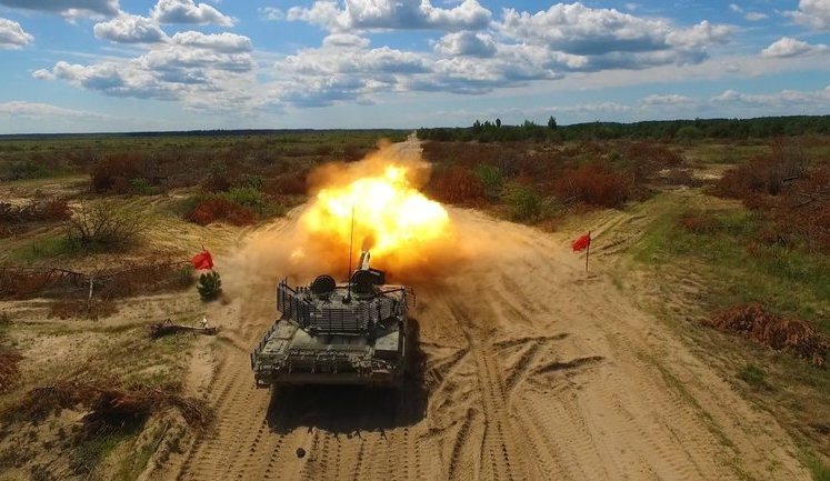 Модернизированный танк Т-72 начал огневые испытания, – "Укроборонпром". ВИДЕО