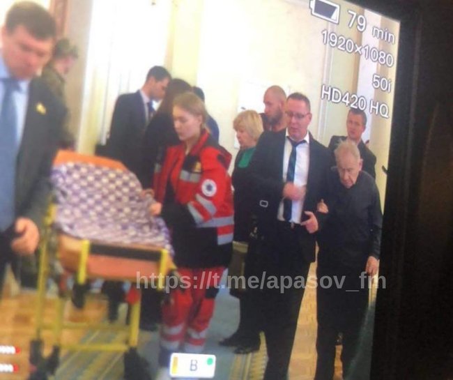 Нардепа Шухевича швидка забрала з Ради в лікарню 01