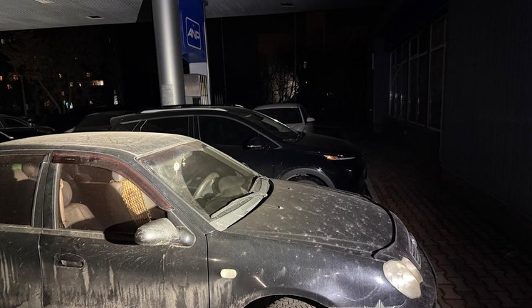 Перевіряється версія щодо терористичного акту, - Зеленський про вибух у Миколаєві на АЗС