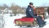 Винницкие милиционеры из-за снегопадов с авто пересели на лошадей. ВИДЕО