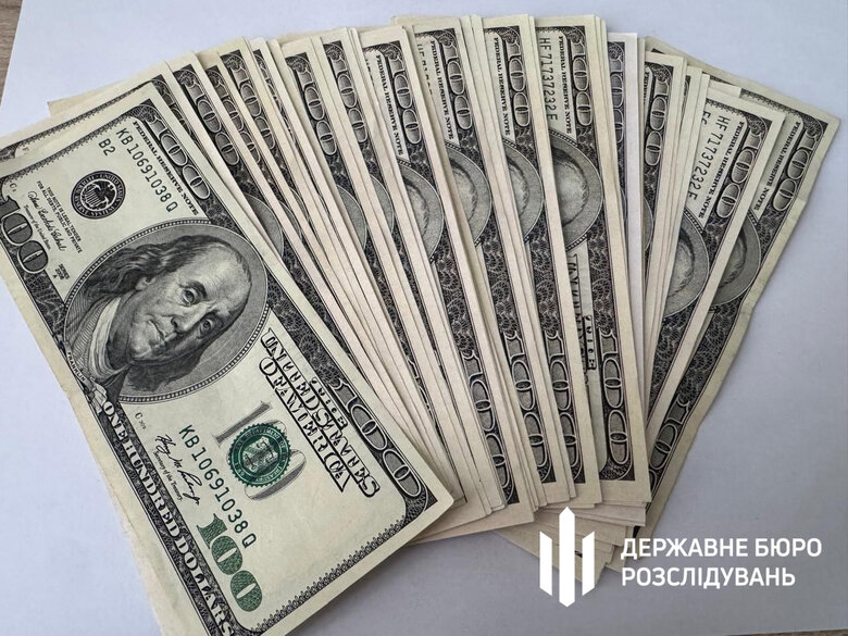 Викрито батька та сина правоохоронців, які допомагали ухилянтам