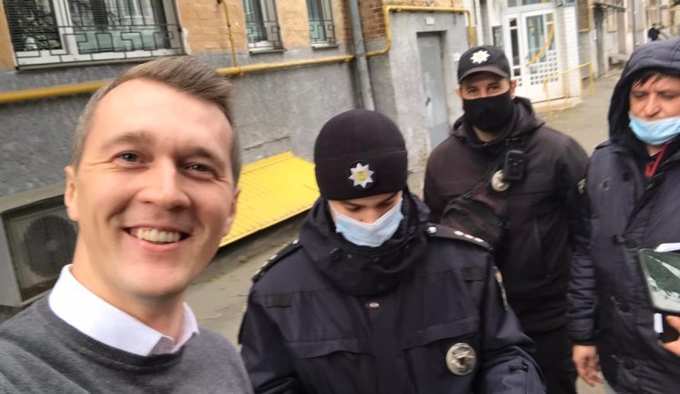 Поліція склала адмінпротокол на лідера партії "Демсокира" Гудименка за нецензурну лайку під час протесту на Банковій. ВIДЕО