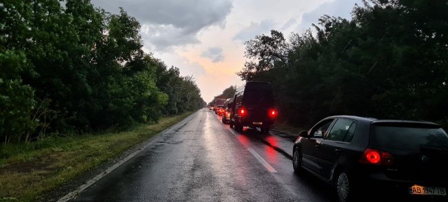 Град размером с куриное яйцо выпал на Николаевщине 06