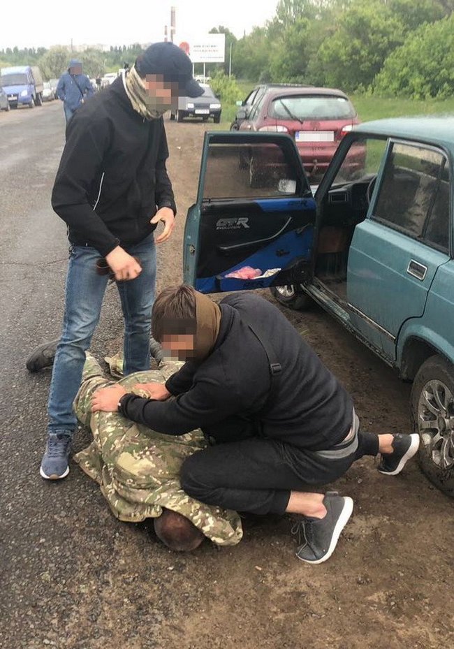 Торговців зброєю із зони ООС затримано в Харкові, - СБУ 01